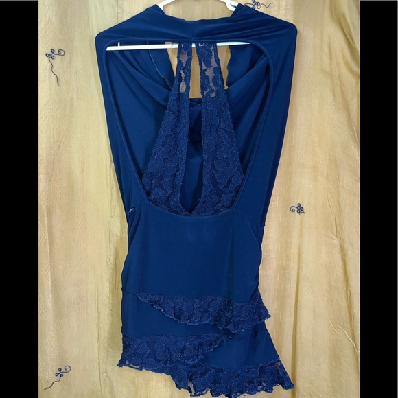 Imported One piece 💓backless - Picture 5 of 6